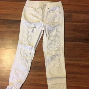 Destroyed Jeans